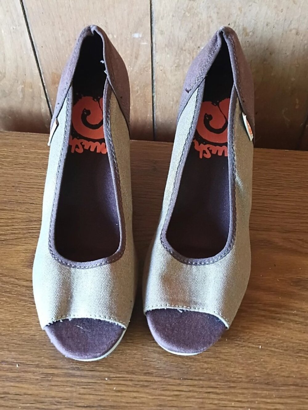 Teva Women's Wedge Peep Toe Shoes Size 7 Taupe Brown Canvas Slip-On - Picture 2 of 7